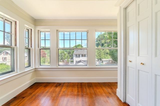 35 Barasford Avenue, Lowell, MA 01852