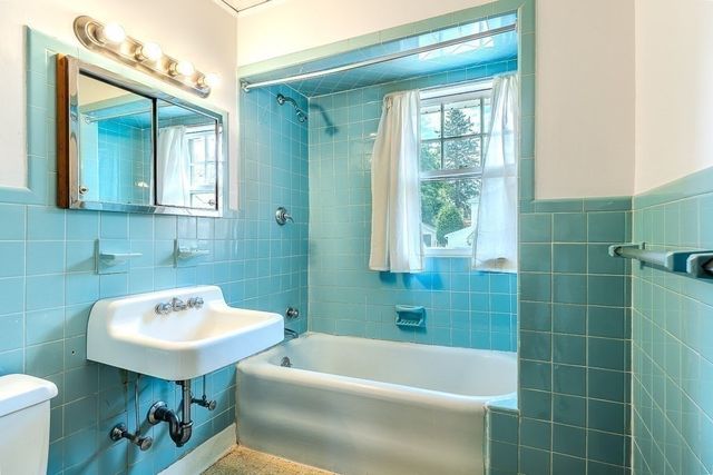 35 Barasford Avenue, Lowell, MA 01852