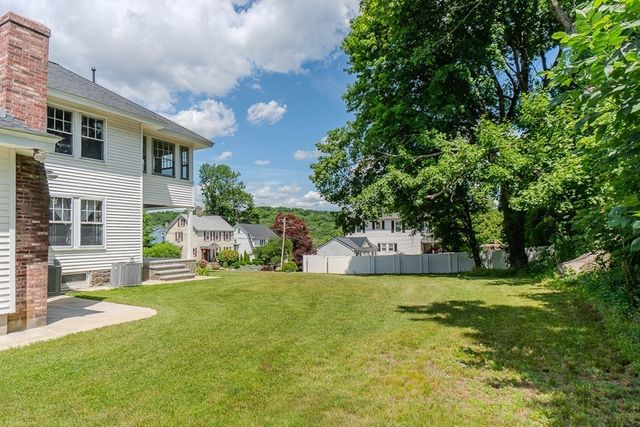 35 Barasford Avenue, Lowell, MA 01852