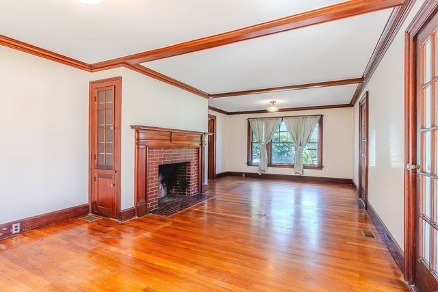 35 Barasford Avenue, Lowell, MA 01852