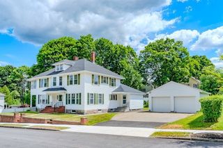 35 Barasford Avenue, Lowell, MA 01852