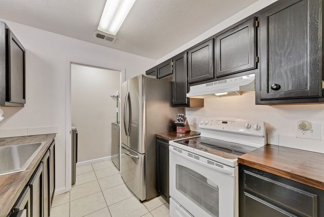 708 Shady Grove Drive, Granbury, TX 76049