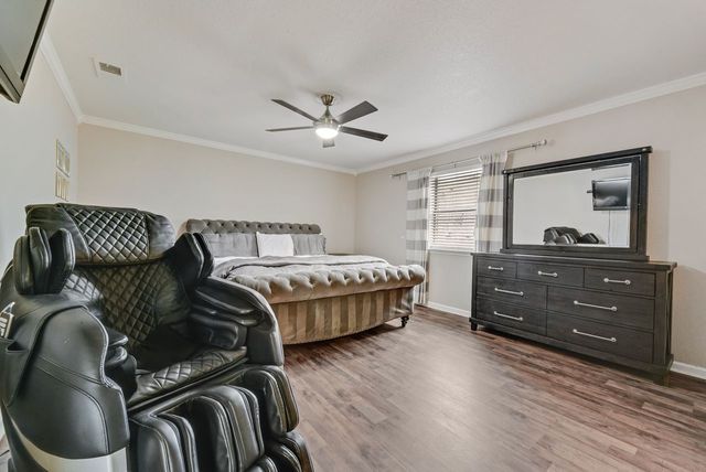 708 Shady Grove Drive, Granbury, TX 76049