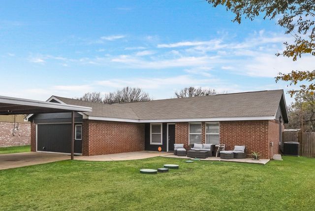 708 Shady Grove Drive, Granbury, TX 76049
