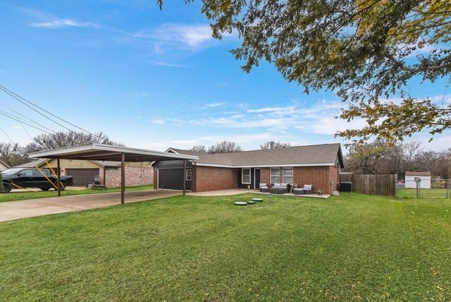 708 Shady Grove Drive, Granbury, TX 76049