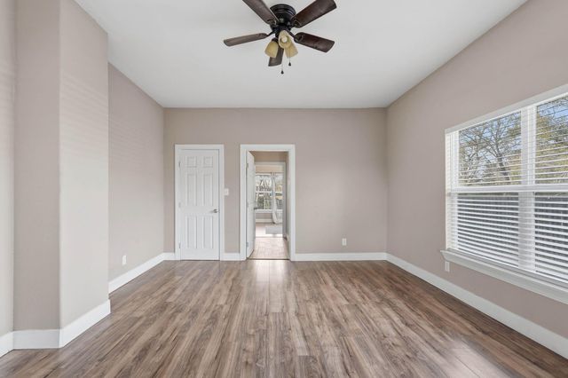 308 E Phillips Street, Conroe, TX 77301