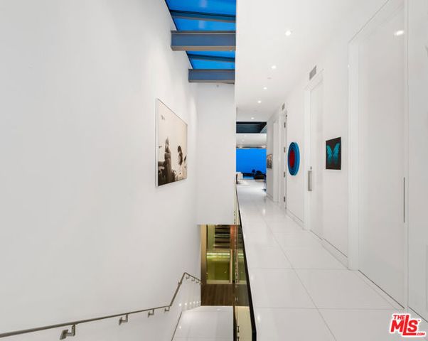 1814 N Doheny Drive, Los Angeles, CA 90069