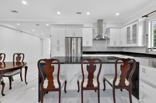 588 DOWLING CIRCLE, Lady Lake, FL 32159