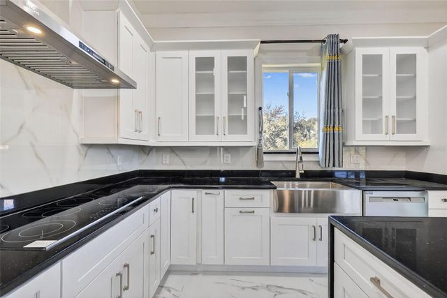 588 DOWLING CIRCLE, Lady Lake, FL 32159