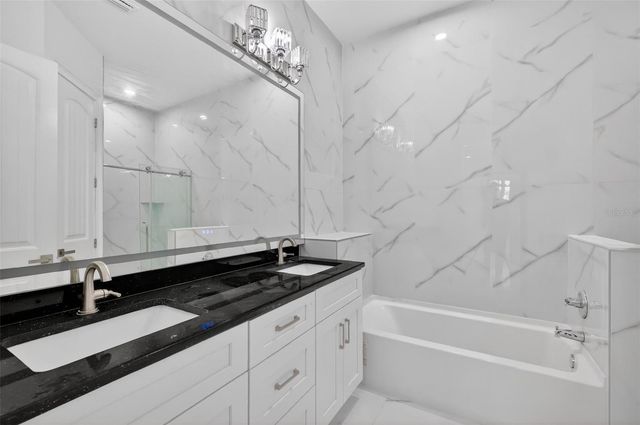 588 DOWLING CIRCLE, Lady Lake, FL 32159