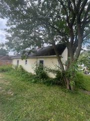 1222 Irving Way, Anderson, IN 46016