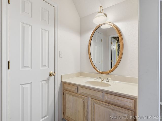 7824 S Urbana Avenue, Tulsa, OK 74136