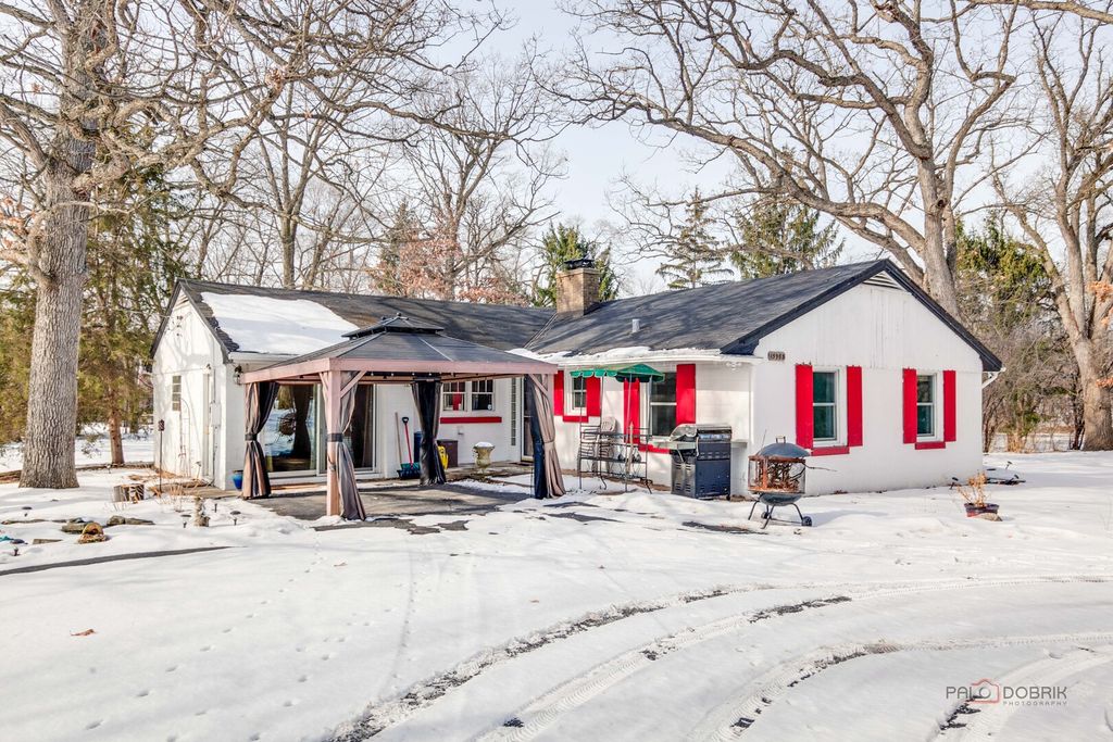 15983 W Wadsworth Road, Wadsworth, IL 60083