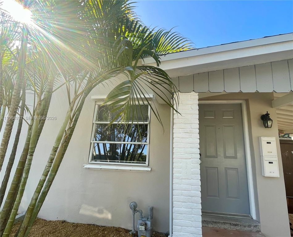 1329 NE 16th Ave 0, Fort Lauderdale, FL 33304