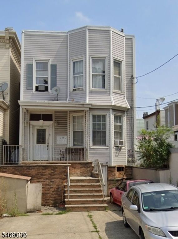 706 17Th St, Union City, NJ 07087 — exterior