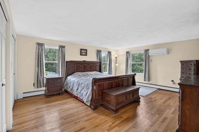 8 Marion Ave, Andover, MA 01810