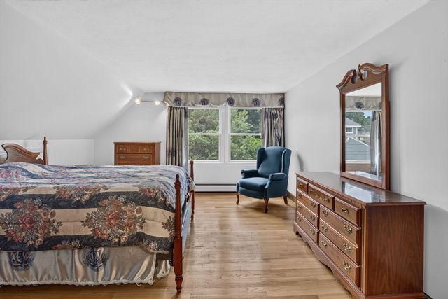 8 Marion Ave, Andover, MA 01810