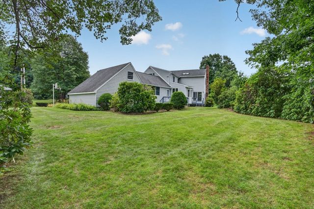 8 Marion Ave, Andover, MA 01810