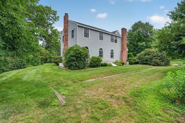8 Marion Ave, Andover, MA 01810