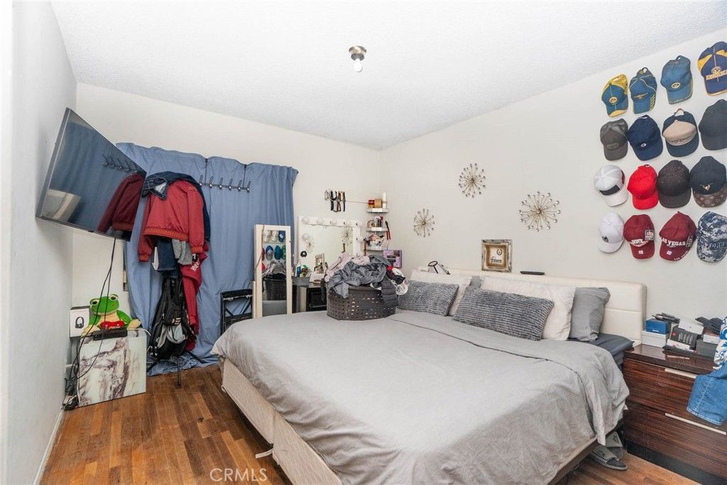 Image 9 of property listing at 4954 W 118th Street, Hawthorne, CA 90250