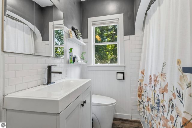 439 Plasman Avenue, Holland, MI 49423