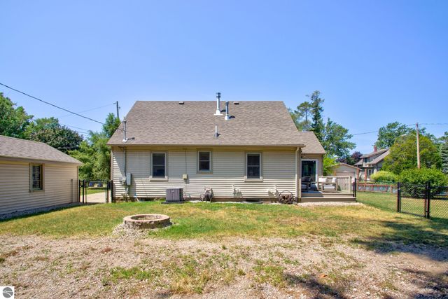 439 Plasman Avenue, Holland, MI 49423