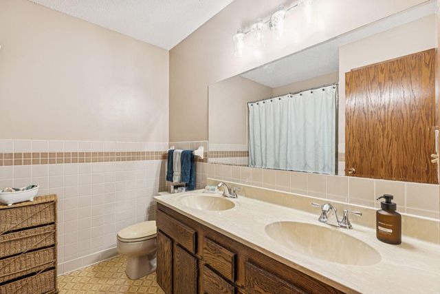 6065 263rd Street, Wyoming, MN 55092