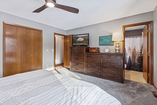 6065 263rd Street, Wyoming, MN 55092