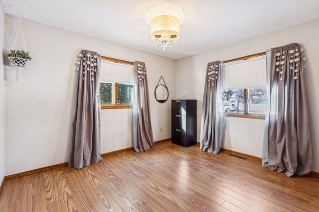 6065 263rd Street, Wyoming, MN 55092