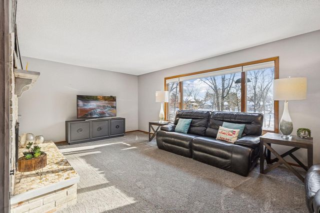 6065 263rd Street, Wyoming, MN 55092