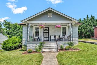 1368 Craig Robertson RD, Roanoke, VA 24014