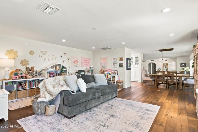10530 E WETHERSFIELD Road, Scottsdale, AZ 85259