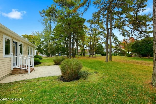 24 Bugle Court, Toms River, NJ 08757