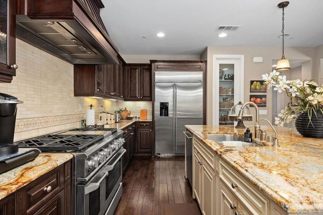 8628 Herrington Way, San Diego, CA 92127