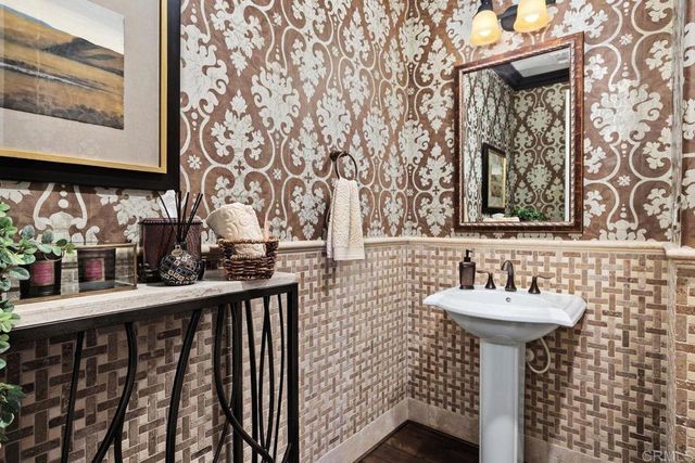 8628 Herrington Way, San Diego, CA 92127