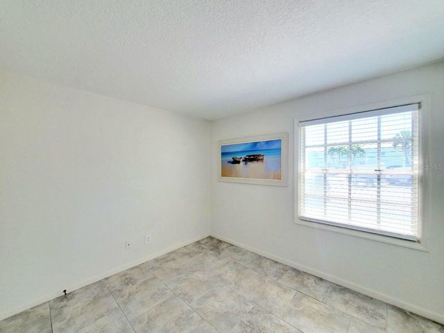 5111 COQUINA KEY DRIVE SE A, St Petersburg, FL 33705