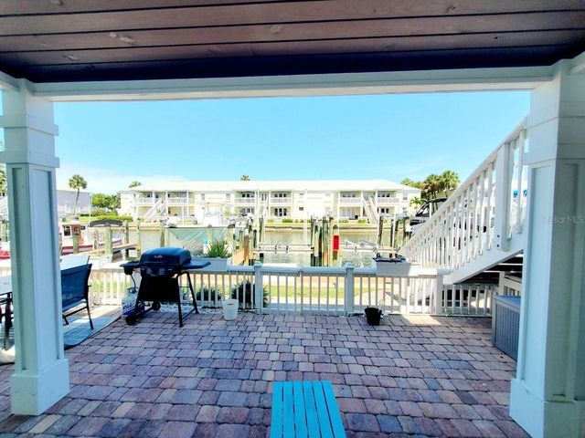 5111 COQUINA KEY DRIVE SE A, St Petersburg, FL 33705