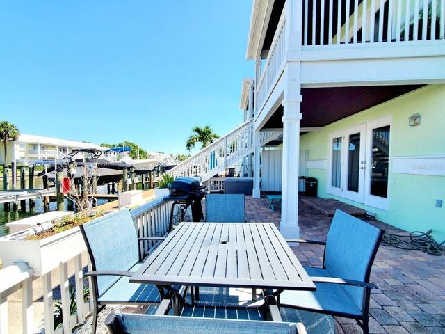 5111 COQUINA KEY DRIVE SE A, St Petersburg, FL 33705