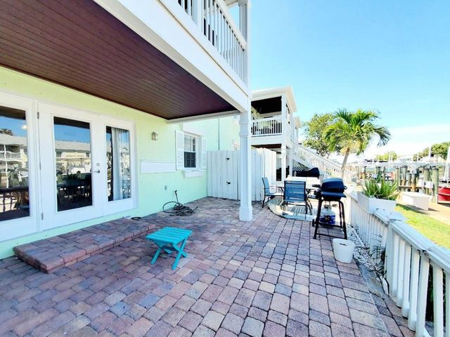 5111 COQUINA KEY DRIVE SE A, St Petersburg, FL 33705