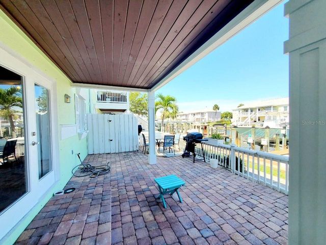 5111 COQUINA KEY DRIVE SE A, St Petersburg, FL 33705