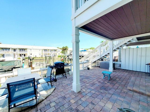 5111 COQUINA KEY DRIVE SE A, St Petersburg, FL 33705