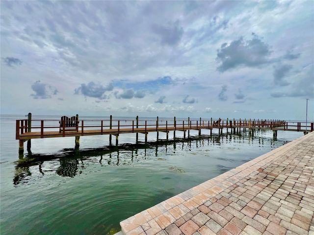 5111 COQUINA KEY DRIVE SE A, St Petersburg, FL 33705