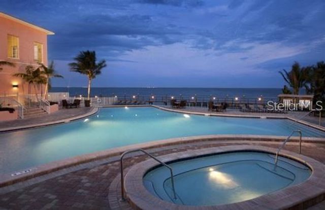 5111 COQUINA KEY DRIVE SE A, St Petersburg, FL 33705