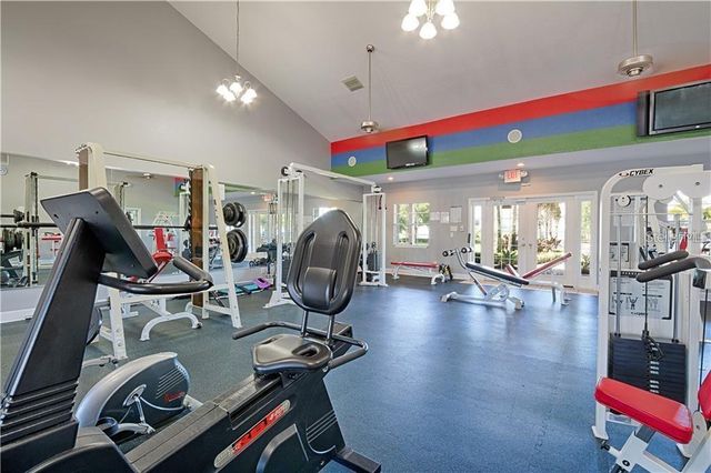 5111 COQUINA KEY DRIVE SE A, St Petersburg, FL 33705