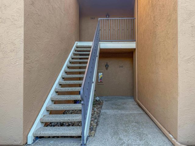 3167 Via Alicante 242, La Jolla, CA 92037