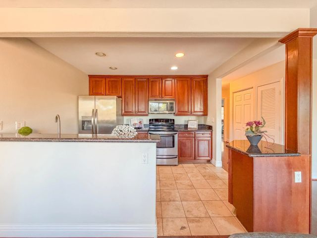 3167 Via Alicante 242, La Jolla, CA 92037