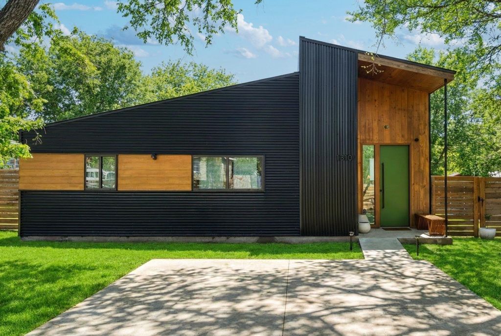 1310 Green ST, Lockhart, TX 78644