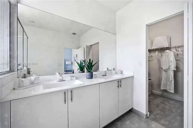 13054 SW 233rd Ter, Homestead, FL 33032