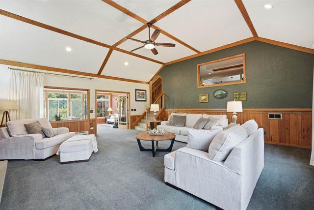 312 River Wood Bend, Deforest, WI 53532