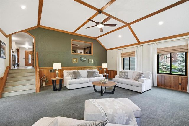 312 River Wood Bend, Deforest, WI 53532